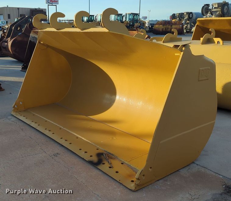 Caterpillar 962G 120" W wheel loader bucket - DT6584
