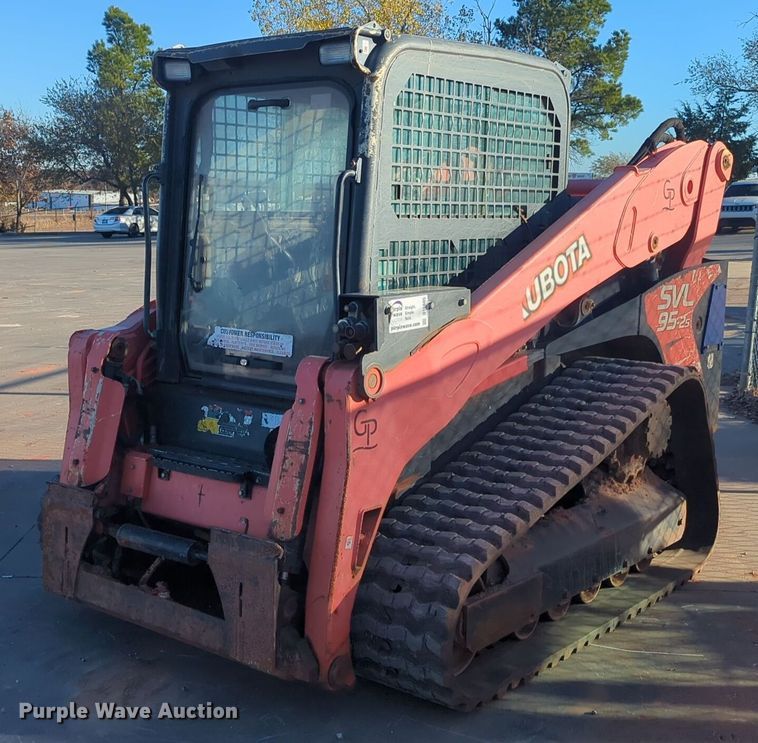 2019 Kubota SVL95-2S tracked skid steer loader - DT6605
