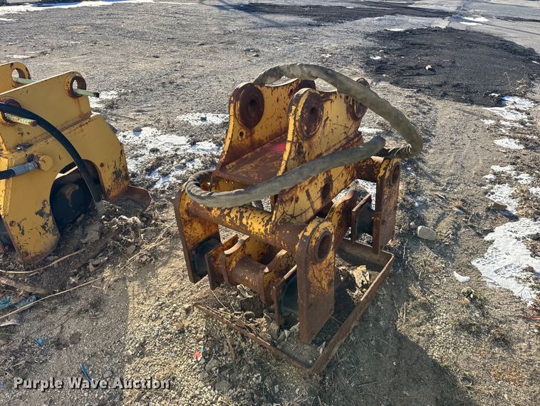 Excavator plate compactor - DU3250