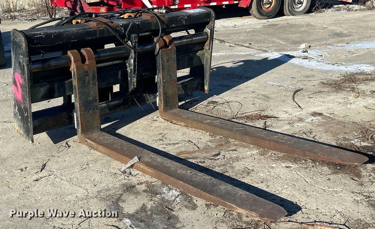 72" wheel loader forks - DU3269