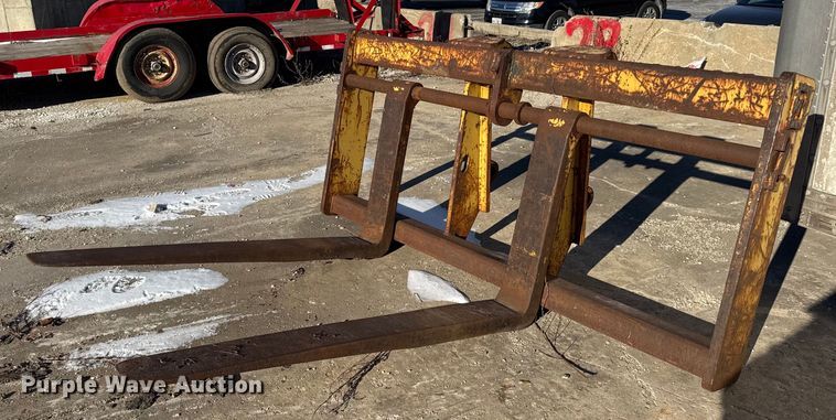 Caterpillar wheel loader forks - DU3270