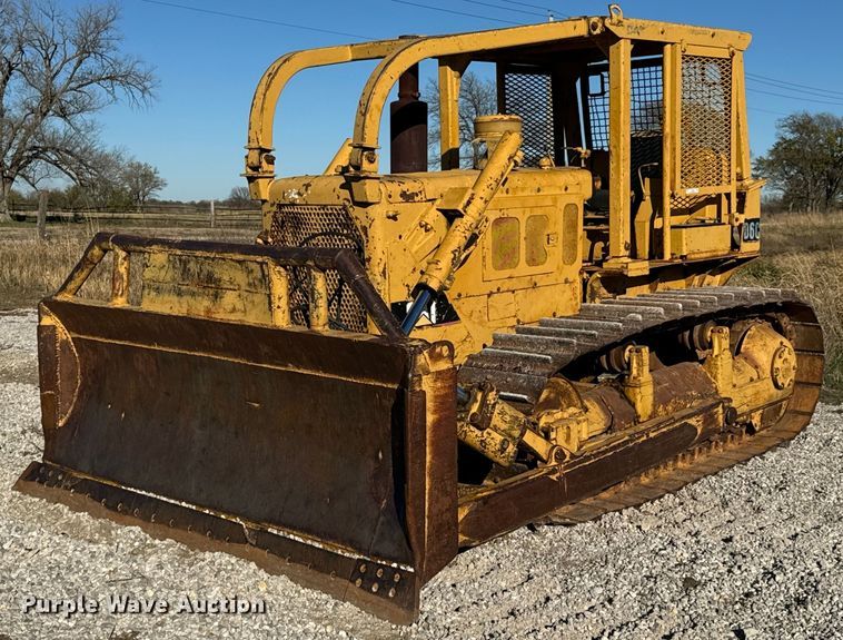 1975 Caterpillar D6C dozer - DU9557