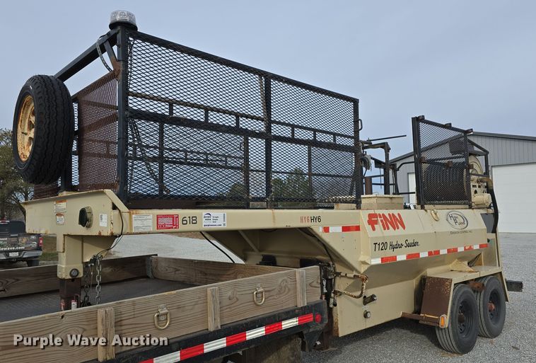 1999 Finn T-120 hydroseeder - DV0050
