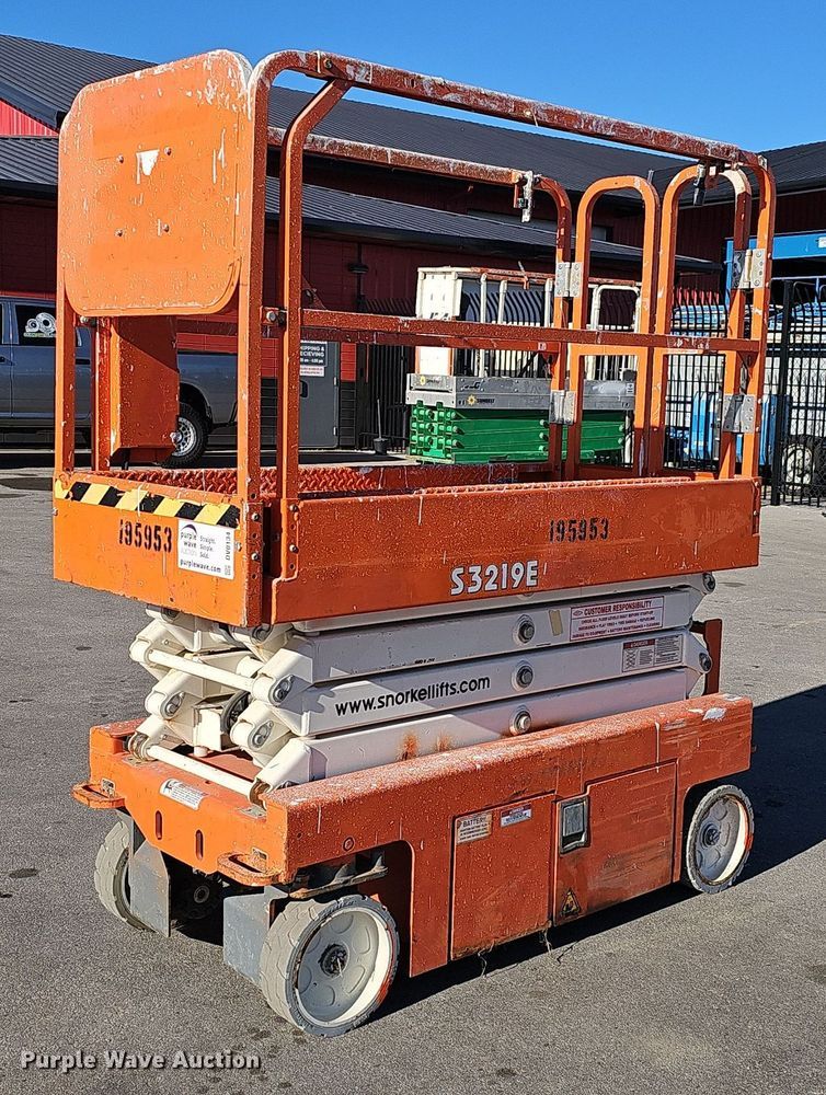 2017 Snorkel S3219E scissor lift - DV0134