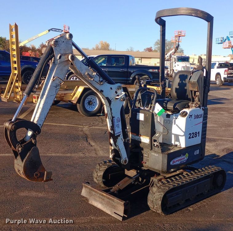 2017 Bobcat 418 mini excavator - DW0910