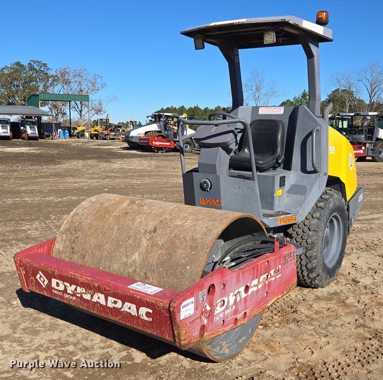 2018 Dynapac CA1300D single drum vibratory roller - DW1773