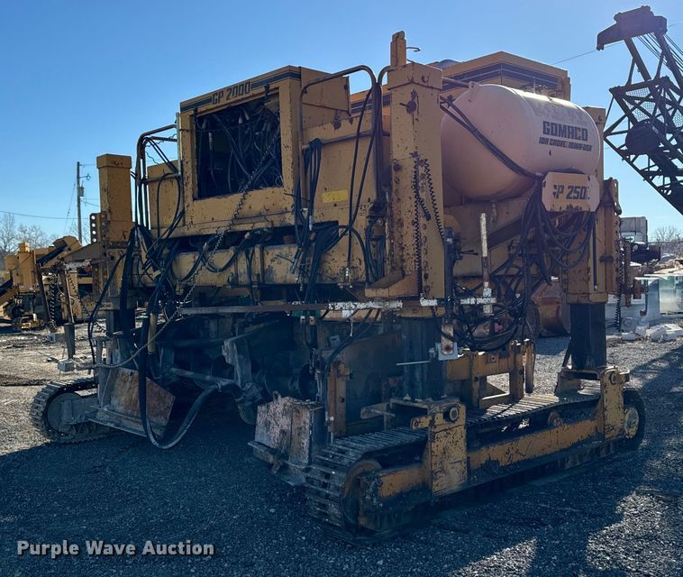 1987 Gomaco GP-2000 slip form paver - DW2444