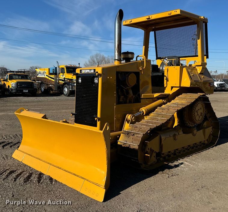 1986 Caterpillar D4H dozer - DW2445