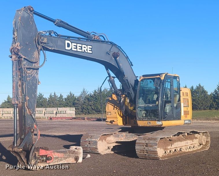 2016 John Deere 245G LC excavator - DW5057