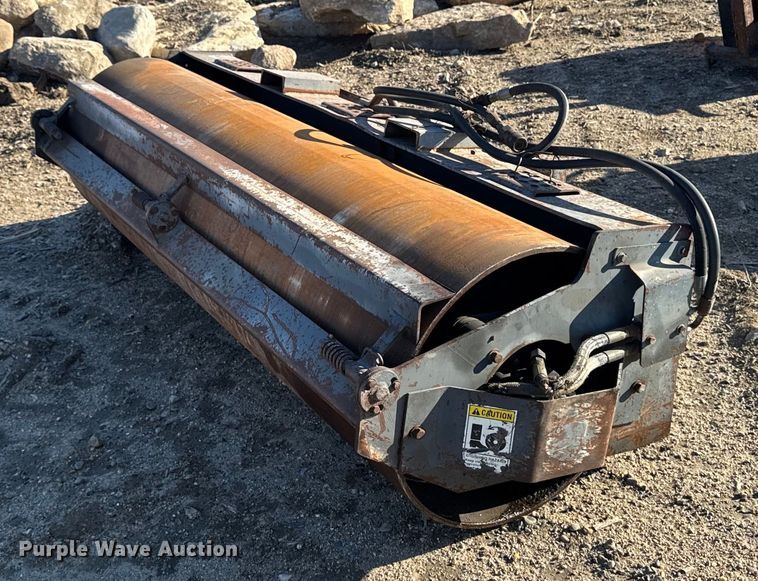 Case CR84AS skid steer vibratory roller - EG7055