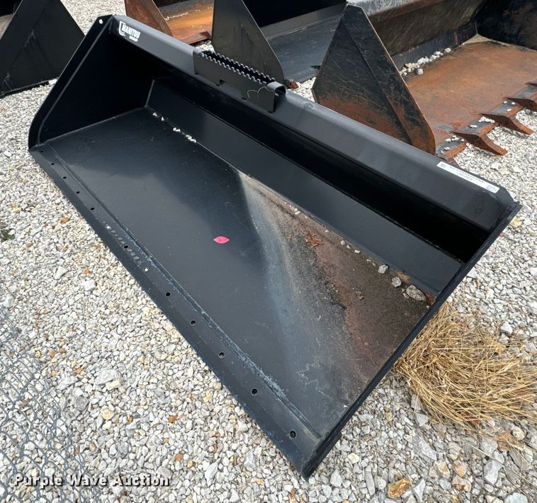 2021 Manitou  502508 78" W skid steer bucket - EH7367