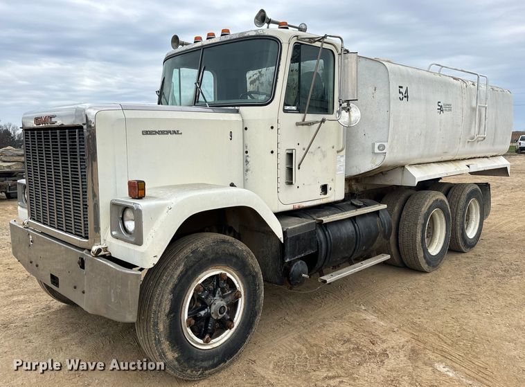 1984 GMC General water truck - EH7376