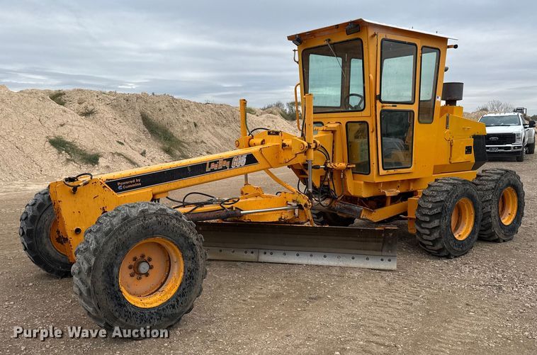 2002 LeeBoy 685 motor grader - EJ3320