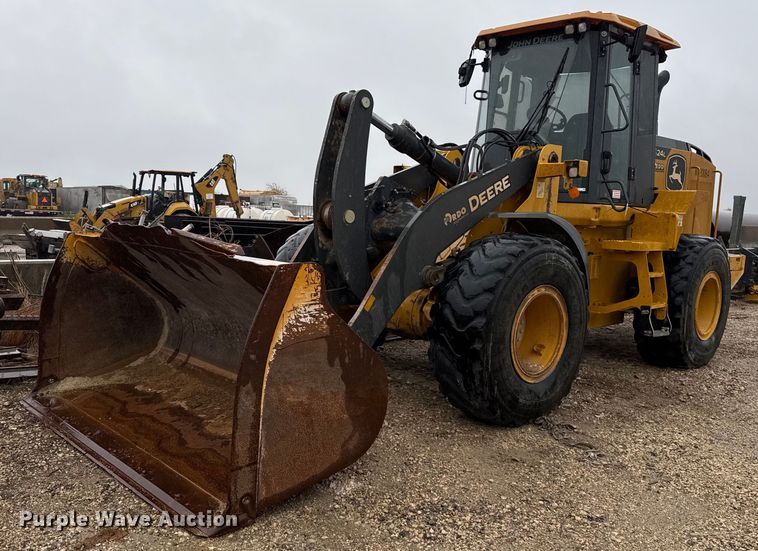 2021 John Deere 624L loader - EJ3351