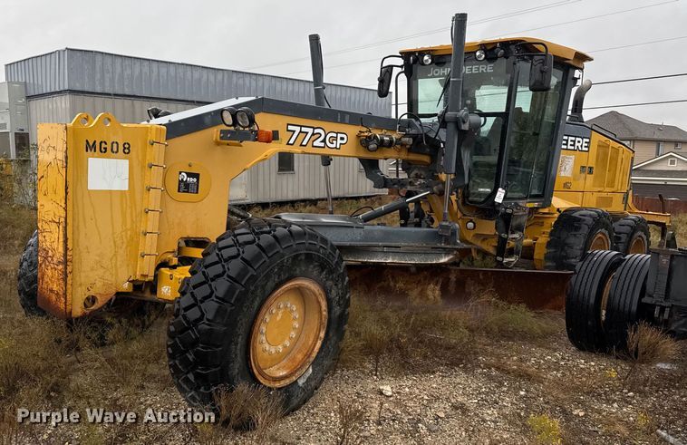 2011 John Deere 772G motor grader - EJ3354