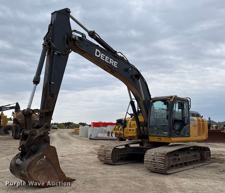 2018 John Deere 210G LC excavator - EJ3358