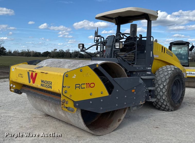 2017 Wacker Neuson RC110 single drum vibratory roller - EJ3383