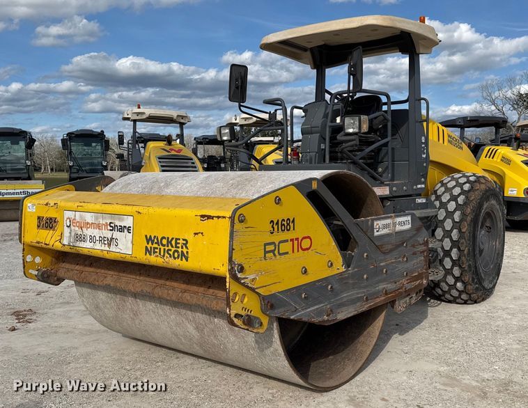 2019 Wacker Neuson RC110 single drum vibratory roller - EJ3385