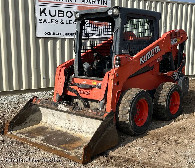 2017 Kubota SSV65 skid steer loader - EJ5182
