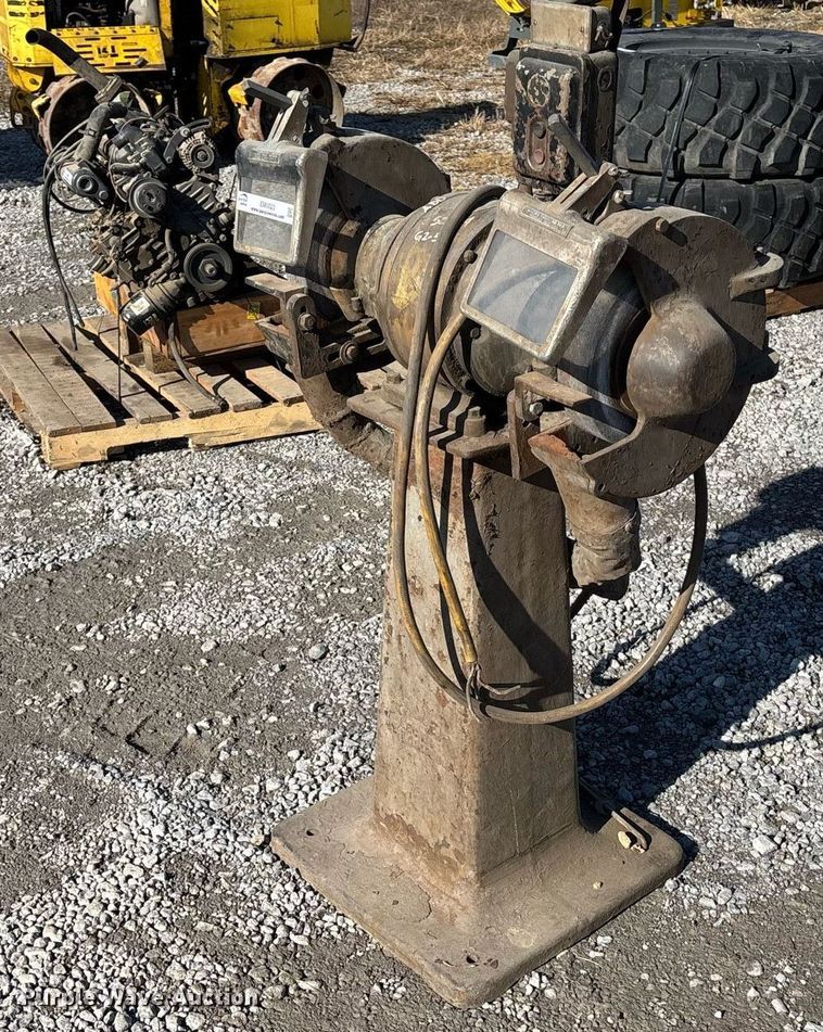 Millers Falls 8610 pedestal grinder - EM0023