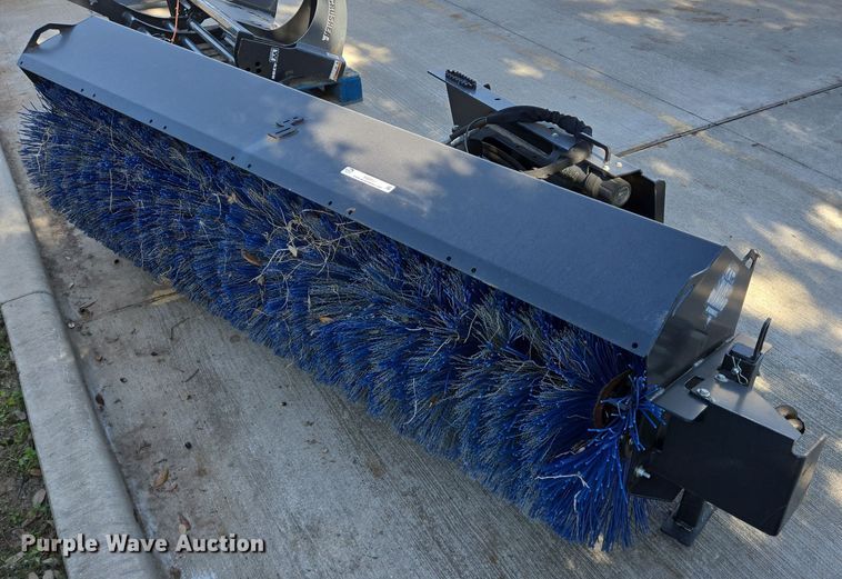 Blue Diamond 116215 skid steer broom - EQ2511
