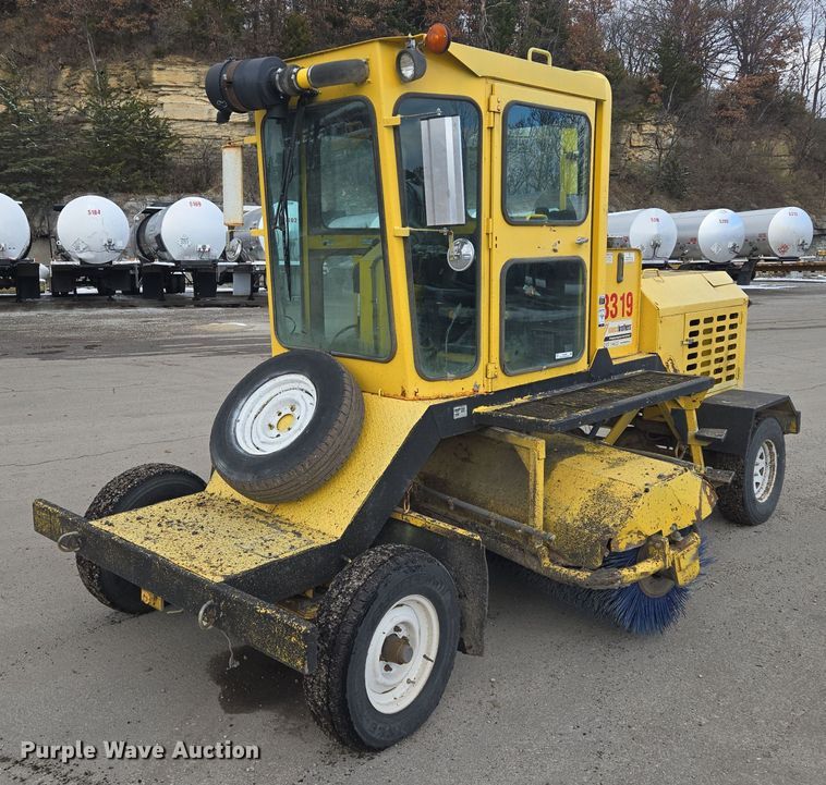 2008 Superior Broom  DT80-CT broom - EQ3699