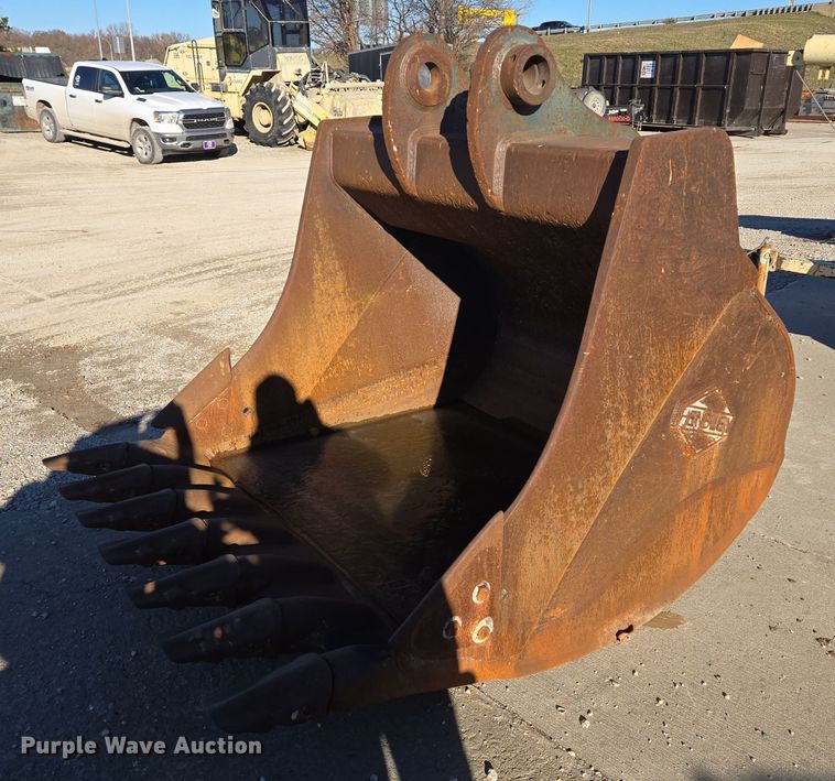 Hensley  excavator bucket - EQ3758