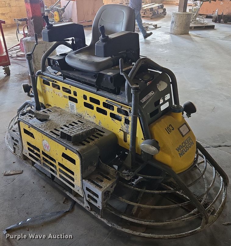 Wacker Neuson CRT48-35L-PS power trowel - EQ3802