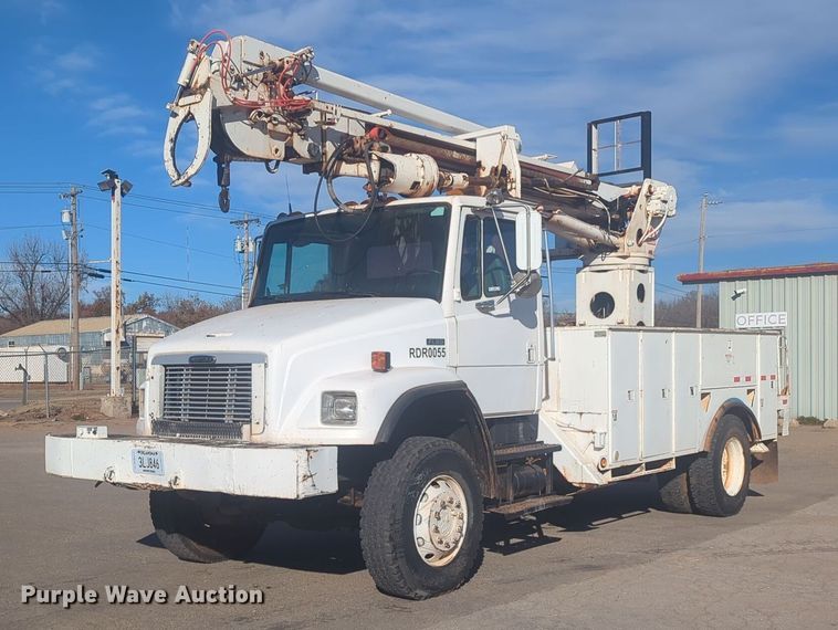 2003 Freightliner  FL80 digger derrick truck - ER4590