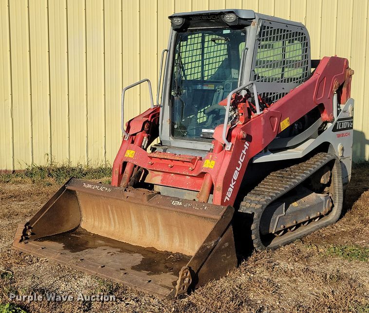 2017 Takeuchi TL10V2 tracked skid steer loader - JG9636