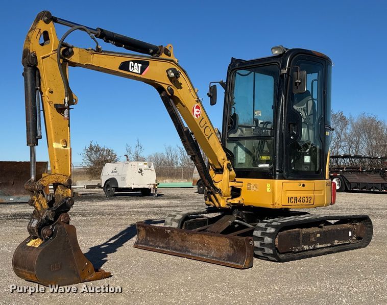 2010 Caterpillar  303.5C CR mini excavator - LH9347
