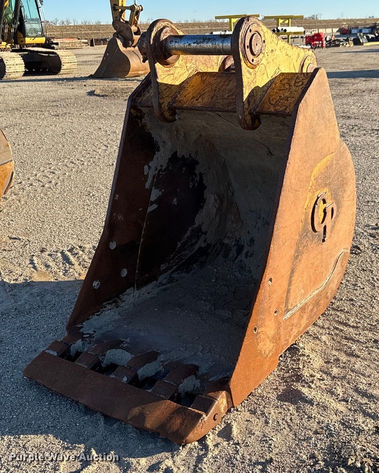 CP excavator bucket - LH9358
