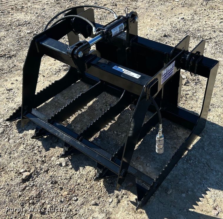 Patriot Implements skid steer grapple bucket - NJ9622