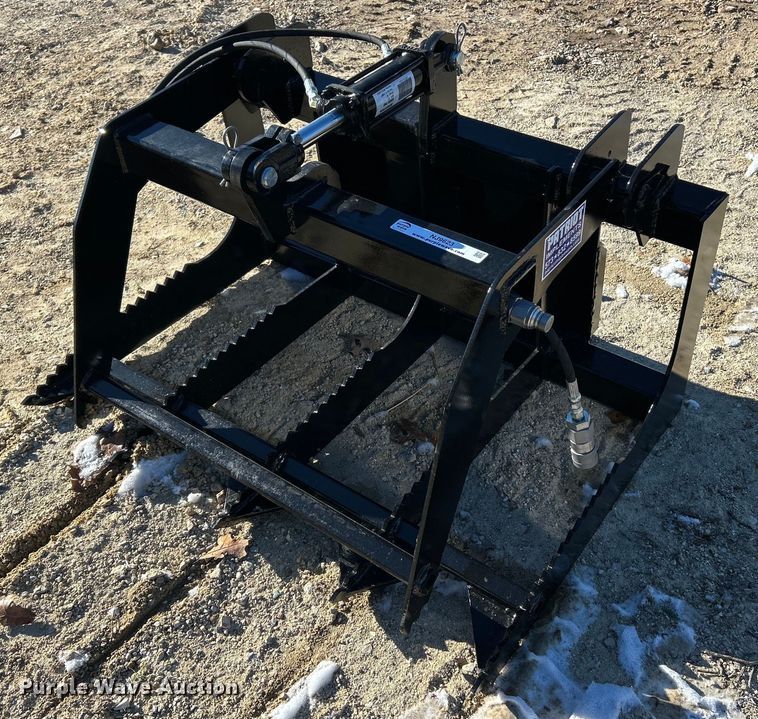 Patriot Implements skid steer grapple bucket - NJ9623