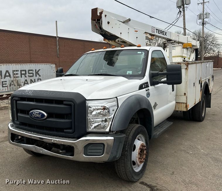 2011 Ford F450 Super Duty XL bucket truck - OG9717