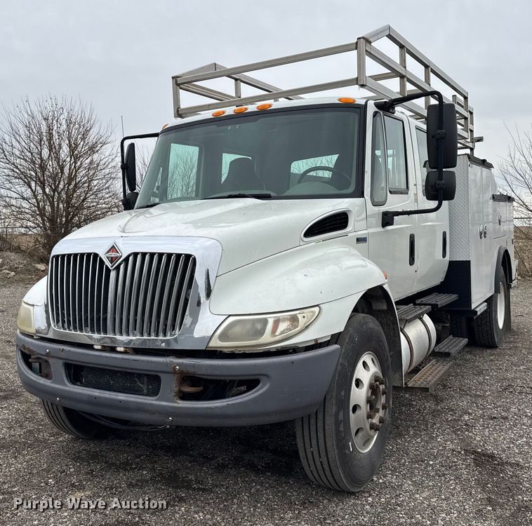 2013 International  4300 Crew Cab utility / service truck - OG9739
