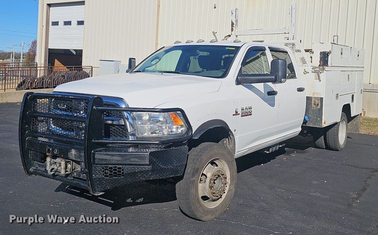 2016 Dodge Ram 5500HD Crew Cab utility / service truck - OJ9149