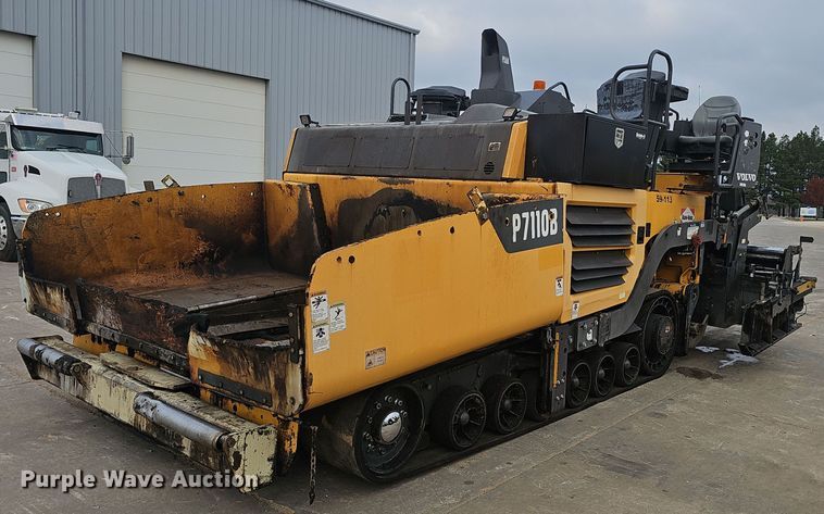 2017 Volvo P7110B paver - OJ9153