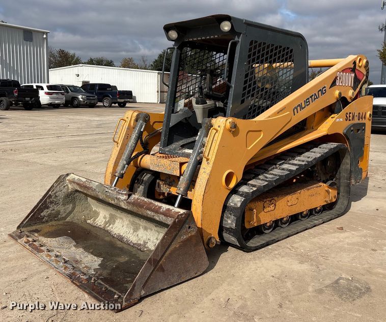 Mustang 3200VT tracked skid steer loader - OK9387