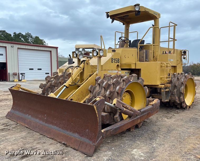 1990 Caterpillar 815B soil compactor - OK9425