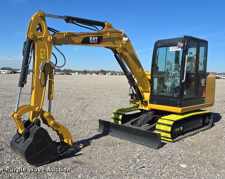 2015 Caterpillar 305.5E2 mini excavator - YA0141