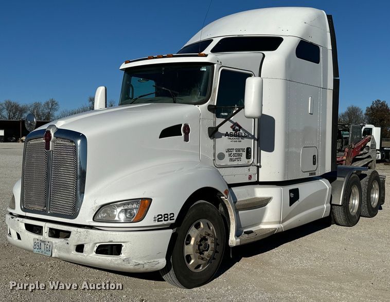 2014 Kenworth T660 semi truck - DO0519