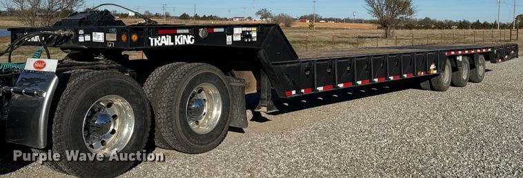 1999 Trail King TK110HT-483 hydraulic tail equipment trailer - DO7673