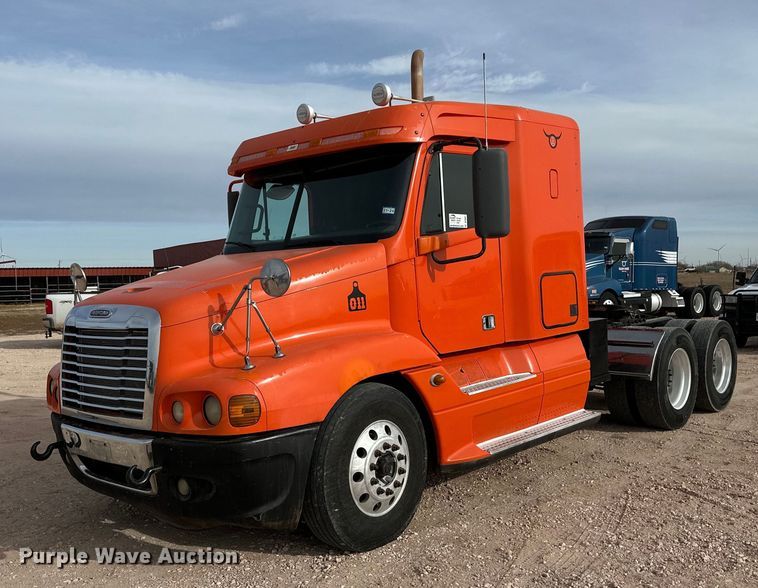 2009 Freightliner Century Class   semi truck - DP6061