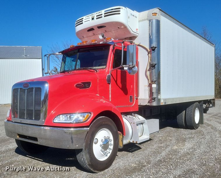 2009 Peterbilt PB335 refrigerated truck - DQ3762