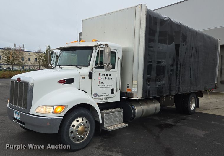 2017 Peterbilt 337 box truck - DT5362