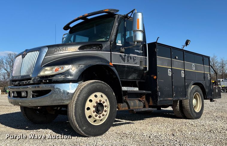 2011 International DuraStar 4000 utility / service truck - EM0026