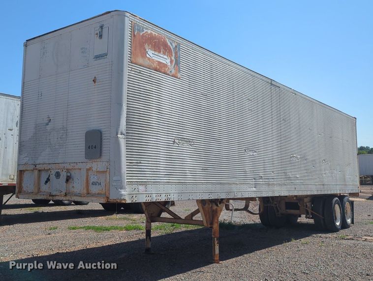 1977 Hobbs A8800142E dry van trailer - NW9742