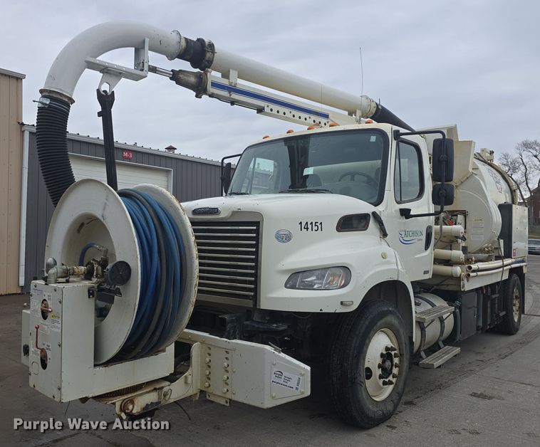 2011 Freightliner  M2 106V sewer jetter truck - DQ5334