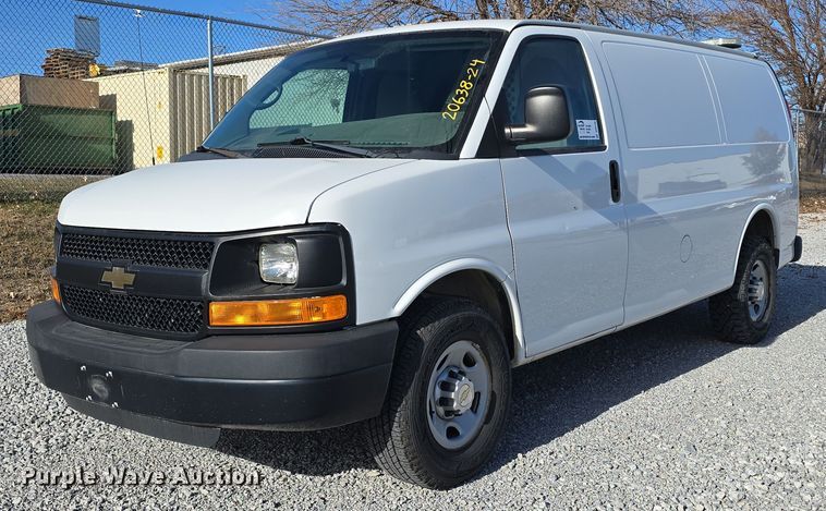 2013 Chevrolet Express 3500 van - DV0140